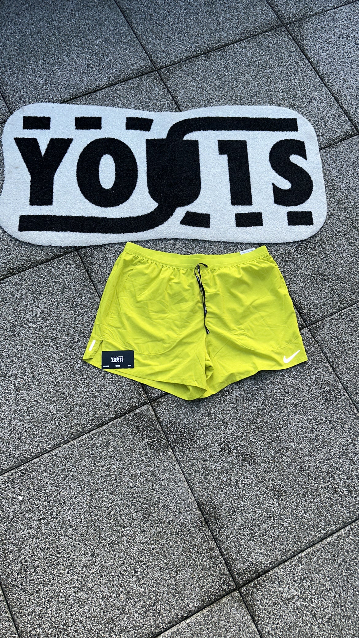 Short nike Miler jaune