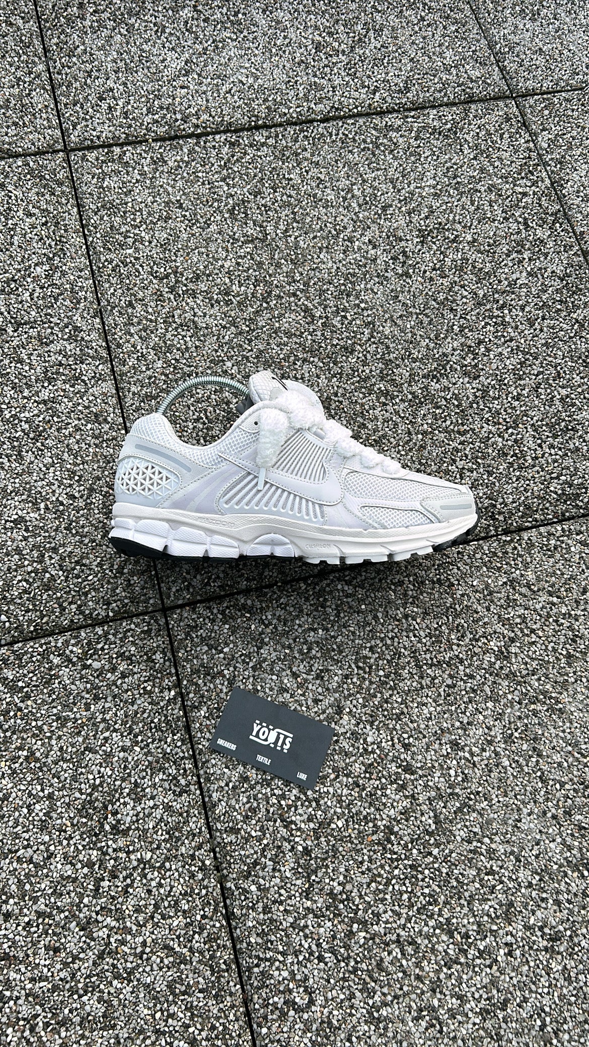 Nike Vomero 5 vast grey Fluffy laces