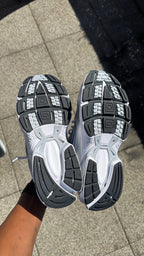 Under Armour Sola Chrome — White / Silver