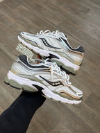 Omni 9 Kaki White