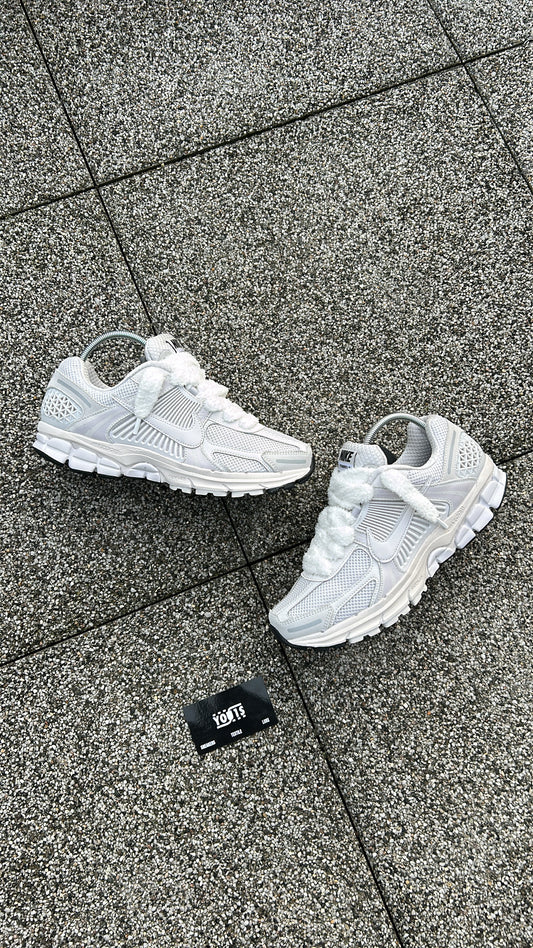 Nike Vomero 5 vast grey Fluffy laces