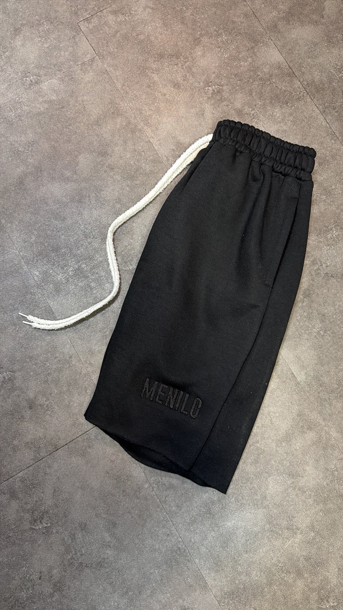 Short MENILO – Noir