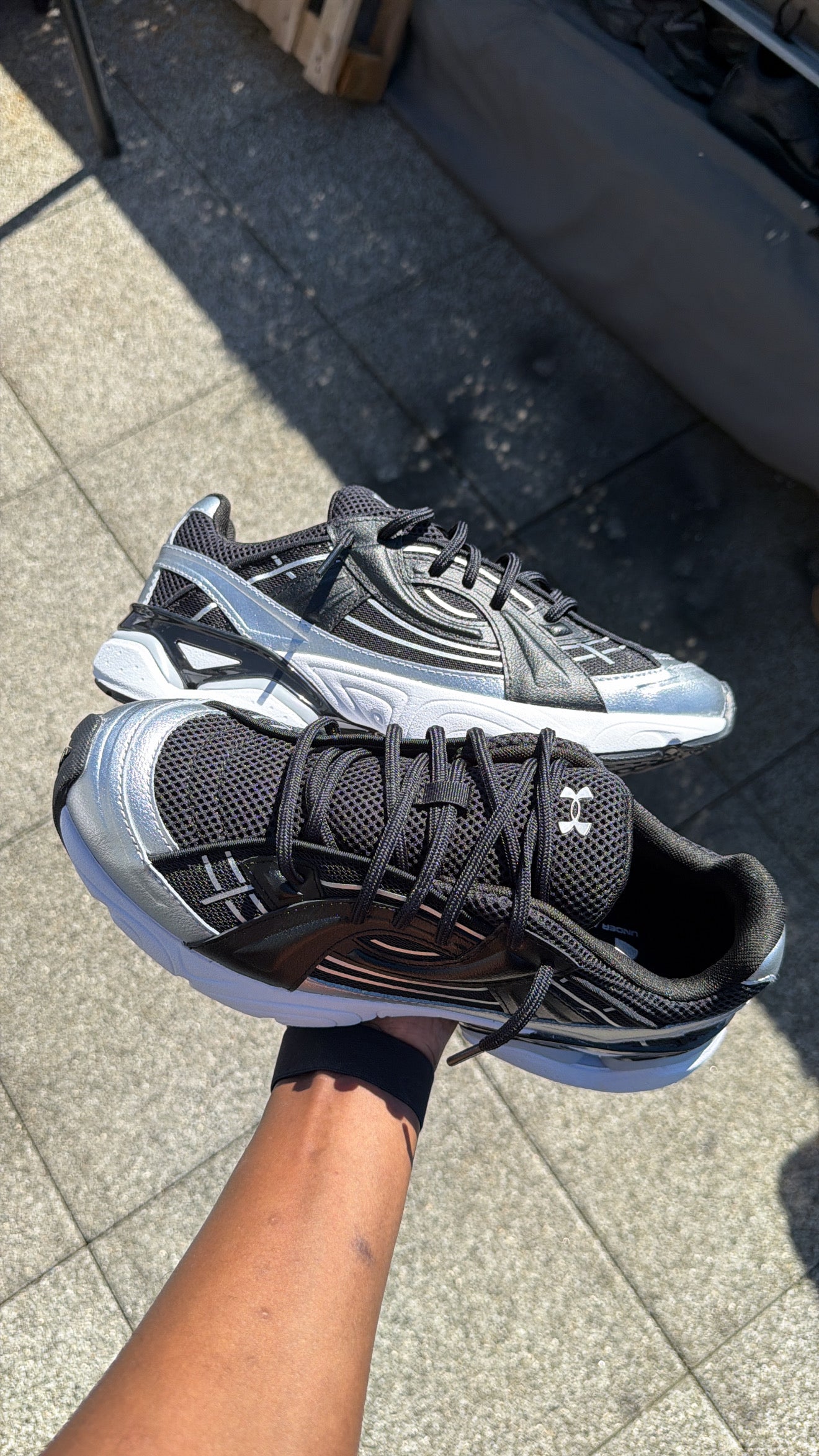 Under Armour Sola Black Silver