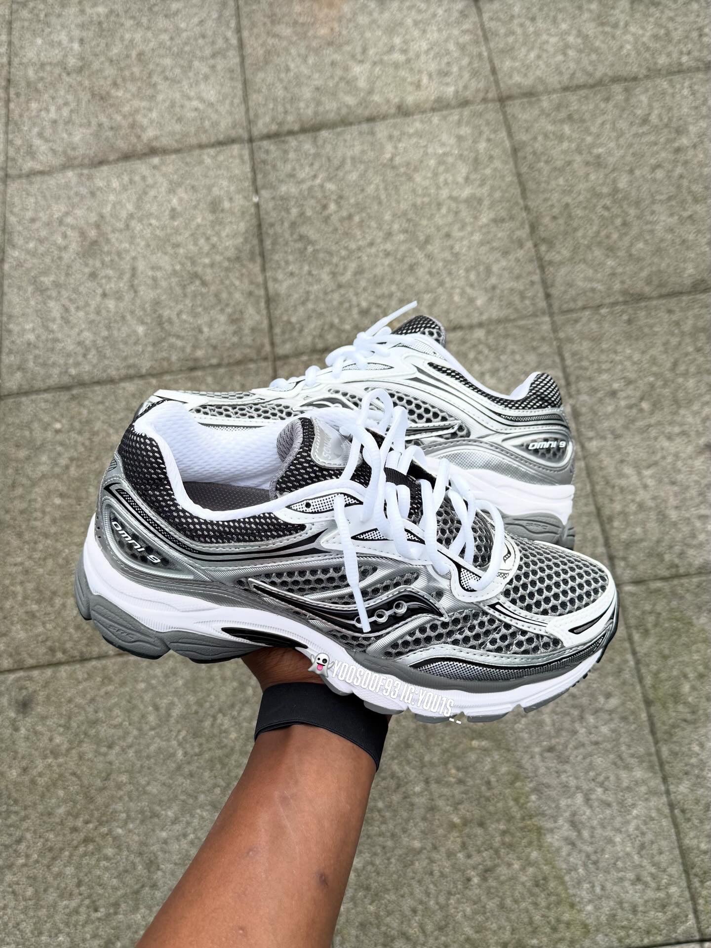 Saucony Progrid Omni 9 — Silver / Grey