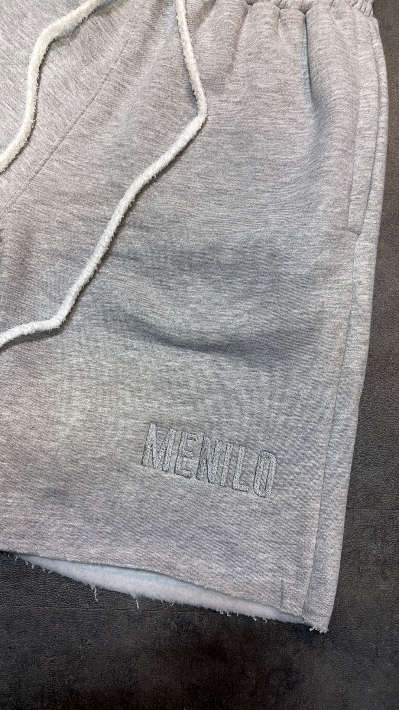 Short MENILO – Gris Brodé